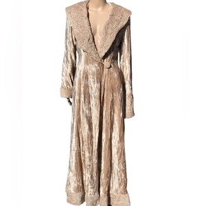 Rare Vintage Chayes Beige Crushed Velvet Princess Coat Robe